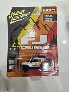 Johnny Lightning 1/64 Druckguss 2007 Toyota FJ CRUISER 4X4 TRD - Bild 1 von 2