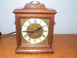 Vintage Seth Thomas Buckingham EO18-000 Electric Small Wooden Mantel Clock - Picture 1 of 7