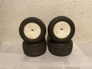 4 Hot Bodies Truggy Off Road Räder-14 mm Mitnehmer,für 1:8 Modelle- - Bild 1 von 9