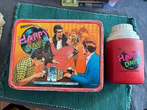 Happy Days Lunchbox Lunch Box - Fonz Richie - Thermos No Top - 1976 Paramount TV - Picture 1 of 11
