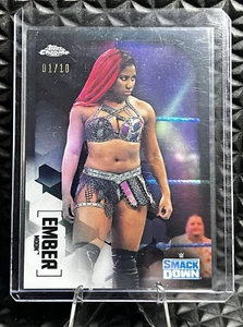 2020 Topps Chrome WWE EMBER MOON *01/10 Black Refractor* #26 Smackdown - Picture 1 of 2