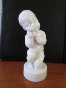 Cute White Porcelain Figurine Bing & Gröndahl Child Boy Tooth Pain 2207 B - Picture 1 of 3