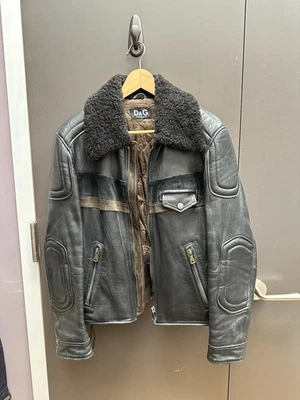 Gran chaqueta de bombardero de cuero gris vintage de D&G para hombre con cuello de piel de oveja negra Foto 1 de 4