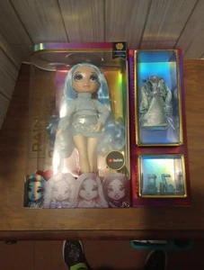 Rainbow High GABRIELLA ICELY Doll Series 3 Fashion With 2 Outfits Shoes - Picture 1 of 10