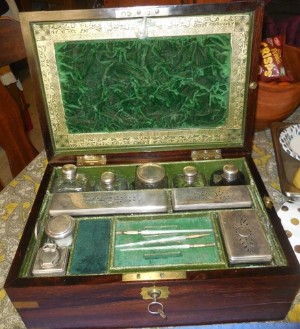 ENGLISH WALNUT GENTLEMANS ANTIQUE TRAVEL TOILETRIES & WRITING SECRETARY Cover