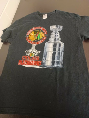 Chicago Blackhawks Shirt Unisex Medium Red 2015 Stanley Champions NHL Hockey Cover