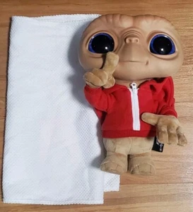 E.T. The Extra-Terrestrial 40th Anniversary Plüschfigur mit Lichtern & Sounds - Bild 1 von 5