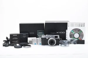 [Top MINT++] Fuji Fujifilm X100 12.3MP Digital Camera Silver X Series From JAPAN - Picture 1 of 23