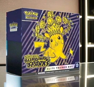 Pokémon TCG Scarlatto e Viola Scintille Urgenti Elite Scatola Allenatore ETB - Foto 1 di 8