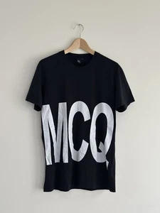 T-shirt Alexander McQueen nera più scura oversize logo MCQ spalle scoperte S - Foto 1 di 10