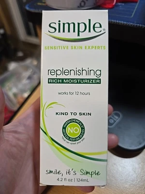 Simple Kind to Skin Face Moisturizer Replenishing Rich 4.2 fl oz NIB Some No Box - Image 1 of 4