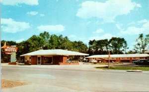 1960s KS Postcard Garden Motel Garden City Kansas Roadside Old Sign US 50 83 - Picture 1 of 2