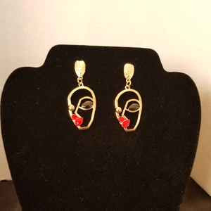 Facial Earrings - Picture 1 of 2