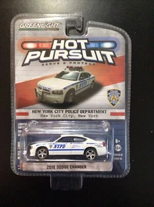 Greenlight Hot Pursuit Series 12 2010 Dodge Charger NYPD New York Police NIP - Picture 1 of 2