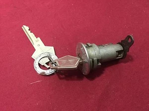 Briggs & Stratton/Strattec Chrysler 700140 Door Lock - Locksmith - Picture 1 of 4