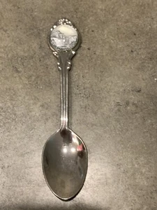 Vintage Souvenir Spoon US Collectible Mt. Rushmore Shrine Of Democracy SD - Picture 1 of 2