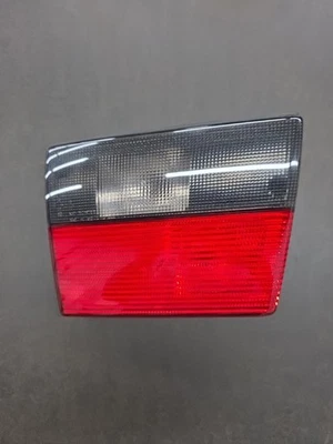 Luz trasera interior izquierda del maletero SAAB 9-5 1998-2001 conductor de vagón OEM  Foto 1 de 4