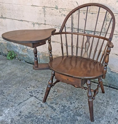 Silla vintage antigua Windsor de madera maciza con respaldo de husillo para escritorio escolar Foto 1 de 4