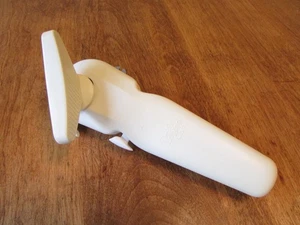 Pampered Chef 2759 Smooth Edge Manual Can Opener White - Picture 1 of 4