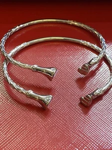 bracciali placcati argento indiani occidentali, 23,8 grammi. Due pezzi da polso da 7,5 pollici (un set) - Foto 1 di 5