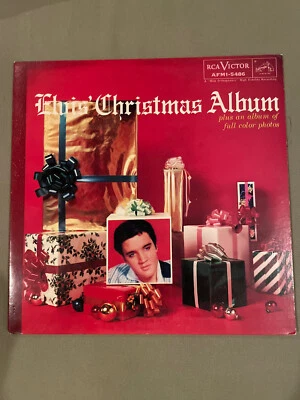 Elvis’ Christmas Album (2007 Green Vinyl RCA AFM1-5486) - VG+ - Image 1 of 4