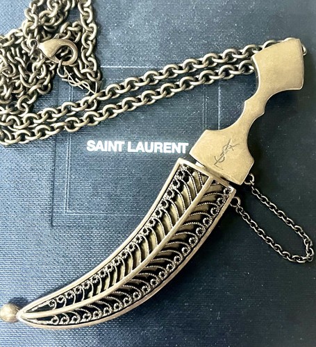 SAINT LAURENT (YSL) Collana YSL Saint Laurent Daggar nuova con scatola con autenticazione vendita al dettaglio $680