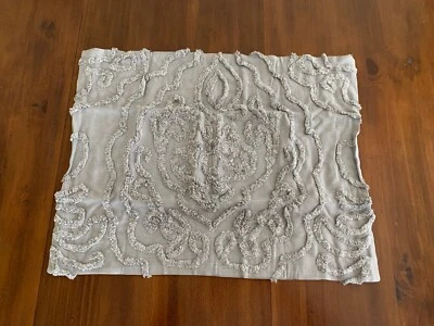 Faleta de satén Pottery Barn/Renee Candlewick, estándar, gris Foto 1 de 3