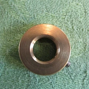 Rundmuttern M 13x1 Messing Feingewinde 1 Stück Feingewindemutter m. Gewindestift - Bild 1 von 2