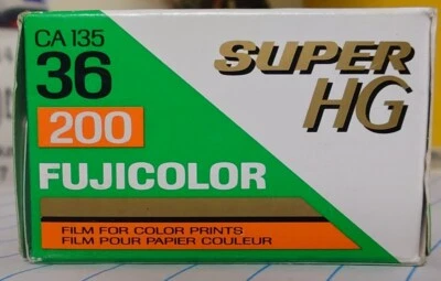 Película Fujicolor Super HG 200 35 mm para impresiones en color, 36 exp, sellada, caducada 1993 Foto 1 de 4