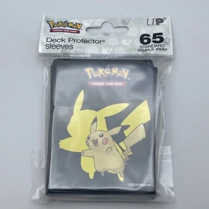 NUOVO tema Pokemon Pikachu: Ultra Pro - sigillato 65x buste carte collezionabili - Foto 1 di 3