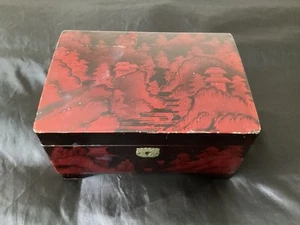 Vintage Mid-Century Hand Painted Japanese Lacquered Musical Jewellery/Vanity Box - Picture 1 of 8