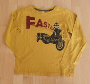 **Jungen Langarmshirt von Esprit in ockergelb mit Motivdruck in Größe 128/134** - Bild 1 von 1