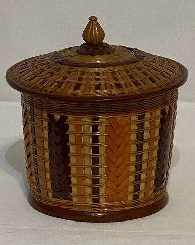 Beautiful Wicker Covered Ceramic Decorative Storage w/ Lid Cover