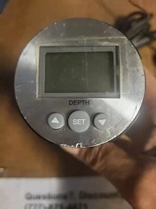 Humminbird HDR 610 Black, White, or Chrome Bezel w/TM Tranducer 7588350 - Picture 1 of 4