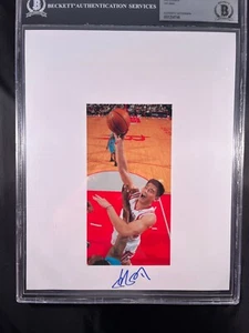 YAO MING AUTOGRAPHED SLABBED 8X10 PHOTOGRAPH BECKETT AUTHENTICATED - Picture 1 of 1