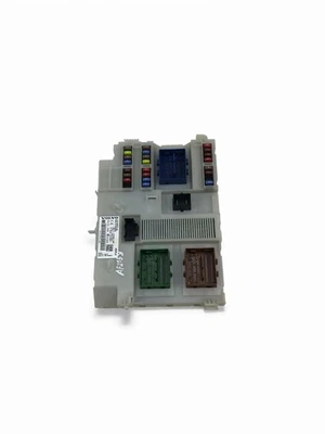VOLVO Fuse Box 31412970AA (AF2153) - Image 1 of 4