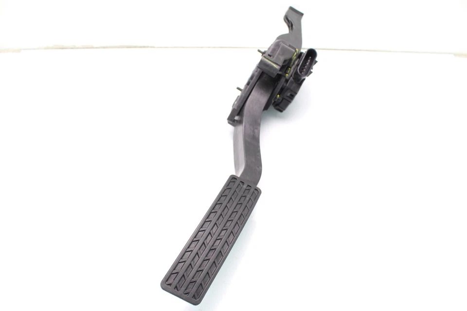 2008-2011 BUICK ENCLAVE GAS PEDAL ACCELERATOR OEM, 25865203 - Image 1 of 4