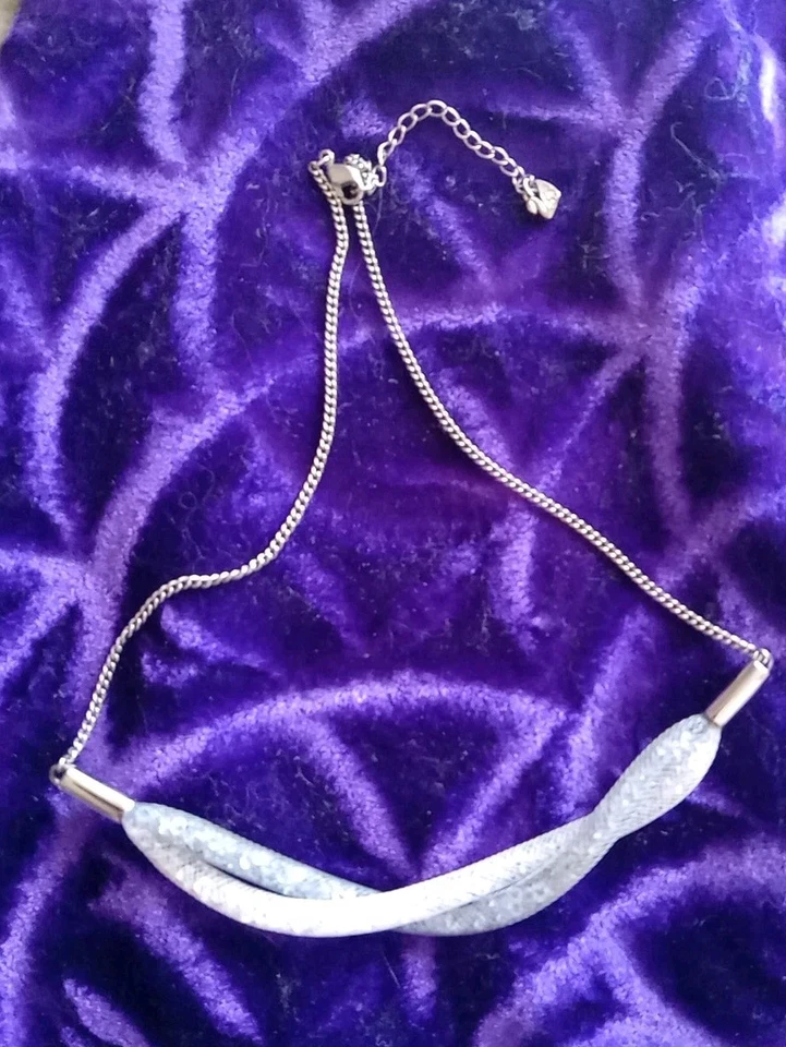  Collar Swarovski "Stardust" Twist tono plateado firmado  Foto 1 de 4