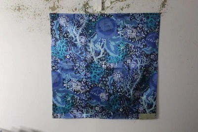 Beacon Hill, Fosforescente, Floral Contemporáneo, 26.50" W X 26.50" L, Var Clrs Foto 1 de 2