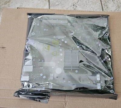 New Intel Desktop Board DQ965CO LGA775 BTX Motherboard, D34641-507 - Image 1 of 4