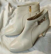 bandolino faruka block heel zip booties