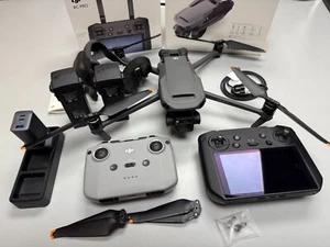 DJI Mavic 3 with an RC Pro Controller and an extra genuine battery & Carry bag - Picture 1 of 19