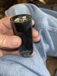 mallory motor start capacitor 7542949 110 Vac Frigidaire - Picture 1 of 4