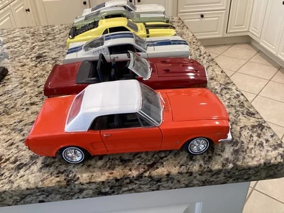 Ford Mustang 289 1993 convertible Revell 1:18 1965 Foto 1 de 4