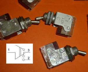 8 Stk. MT1 Einpolige Kippschalter 0,5V - 250V, 0,0005A - 4A NEU. MILITÄR - Bild 1 von 4