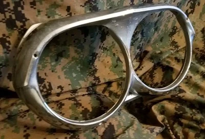 1962 PONTIAC BONNEVILLE CHROME PASSENGER SIDE HEADLIGHT BEZEL RIGHT GM OEM - Image 1 of 4