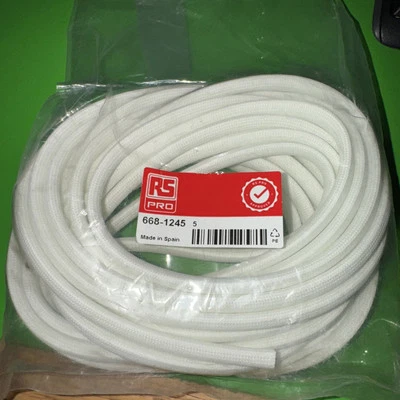 1 Bag of 5 M - RS PRO Braided Fibreglass Natural Cable Sleeve, 6mm Diameter, 5m  - Image 1 of 2