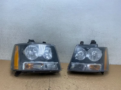 Juego de faros izquierdo+derecho Chevrolet Suburban Tahoe 2007 a 2013 V3853 DW Foto 1 de 4
