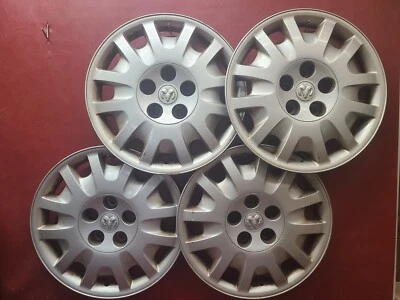 Dodge Caravan 2004 2005 tapacubos 16" cubierta de rueda 8028 4766336AA juego Foto 1 de 4
