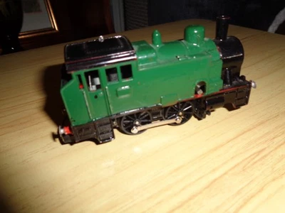 Old Wind Up Train Locomotive engine - Pre Built - No Key - Image 1 of 3